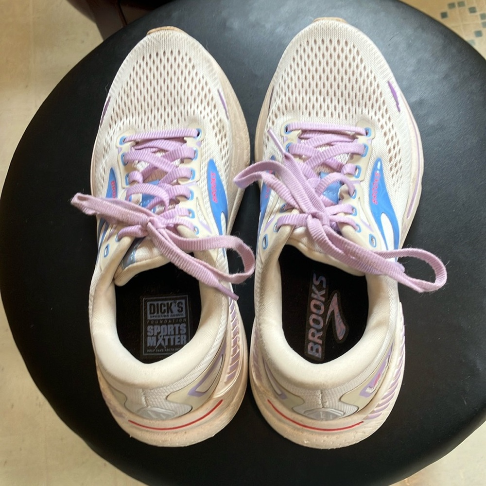 Brooks White and Purple Running Shoes